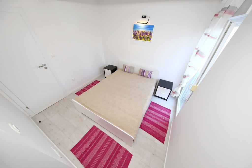 Apartments Matkovic Sveti Filip i Jakov Bagian luar foto