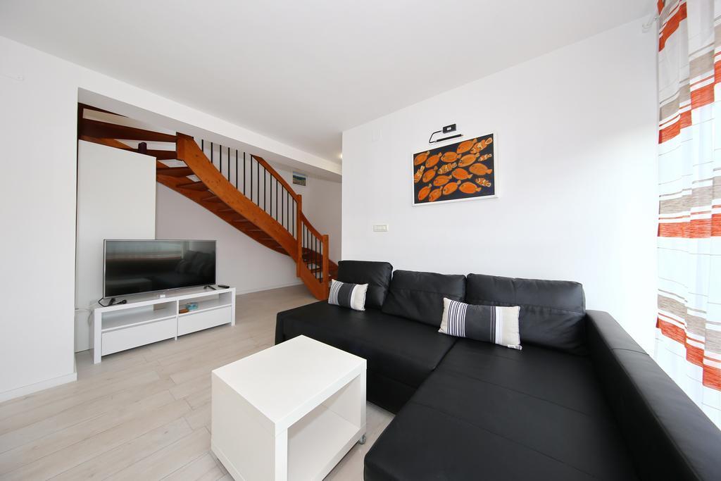 Apartments Matkovic Sveti Filip i Jakov Bagian luar foto